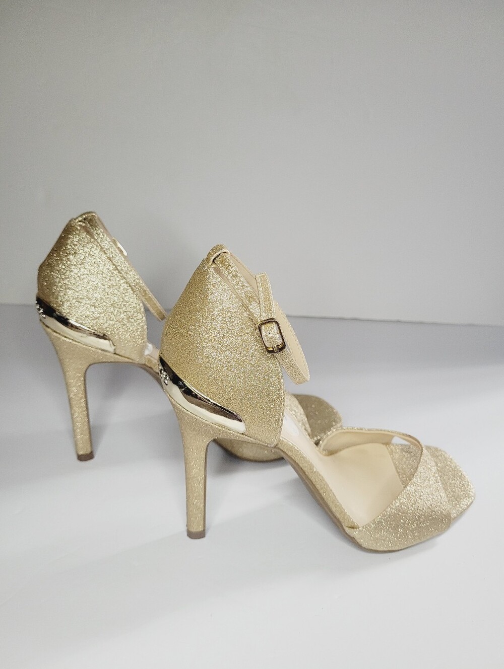 Guess Los Angeles Heels Gold Glitter Women's  Size 8.5 M Open Toes Ankle Straps - Picture 6 of 10
